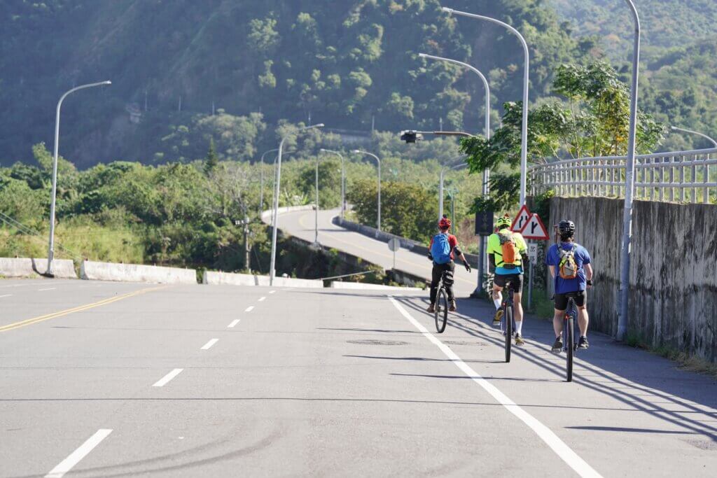 台灣環島路線推薦：單車環島、火車環島、機車環島全攻略