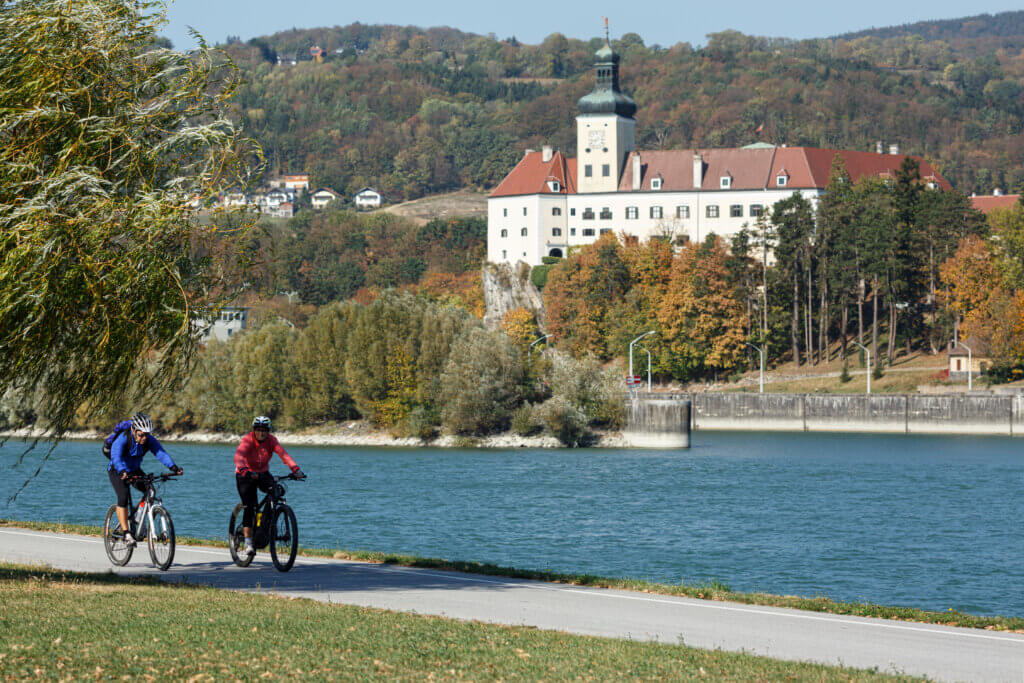 Explore bicycle touring routes in the world: Danube Cycle Path, Europe
