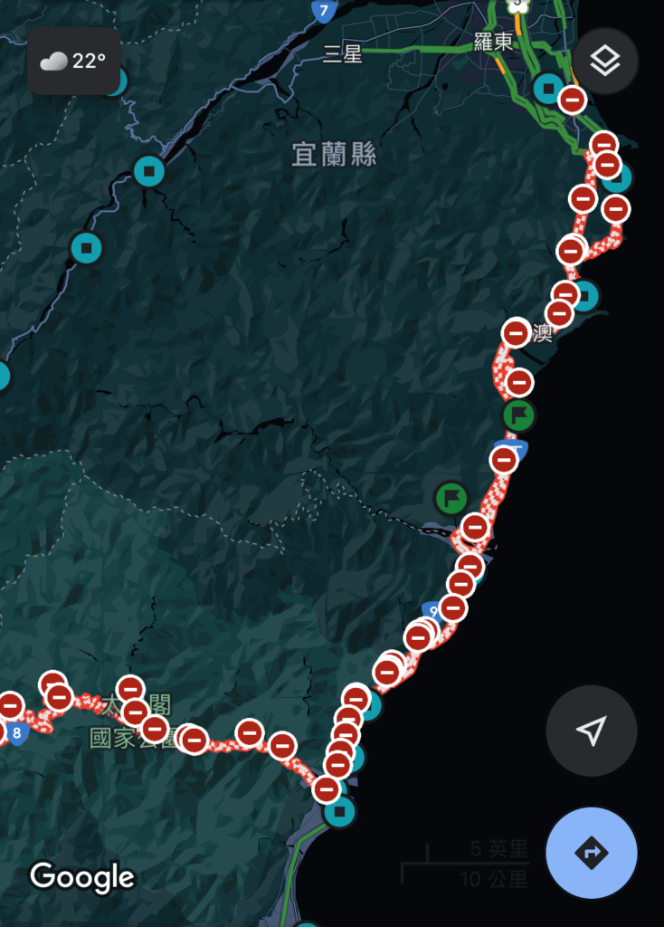 Taiwan earthquake: some roads was damaged and blocked by rocks.
